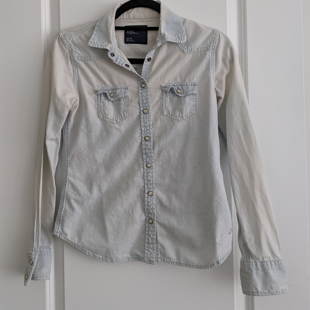 American Eagle Denim shirt